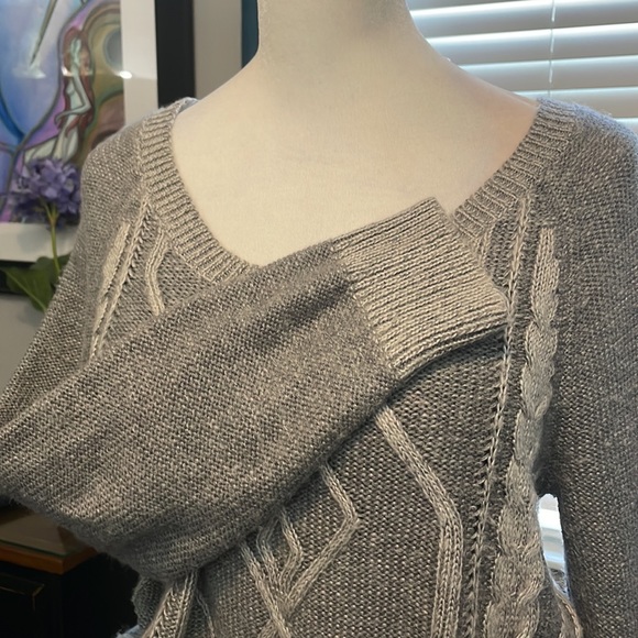 Grey soft Roxy sweater - Picture 3 of 7